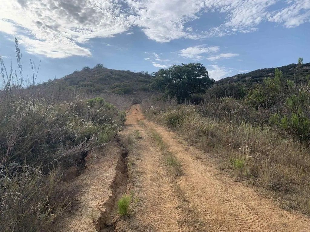 Photo of 17484 Rockwood, Escondido, CA 92027 (MLS # NDP2600752)