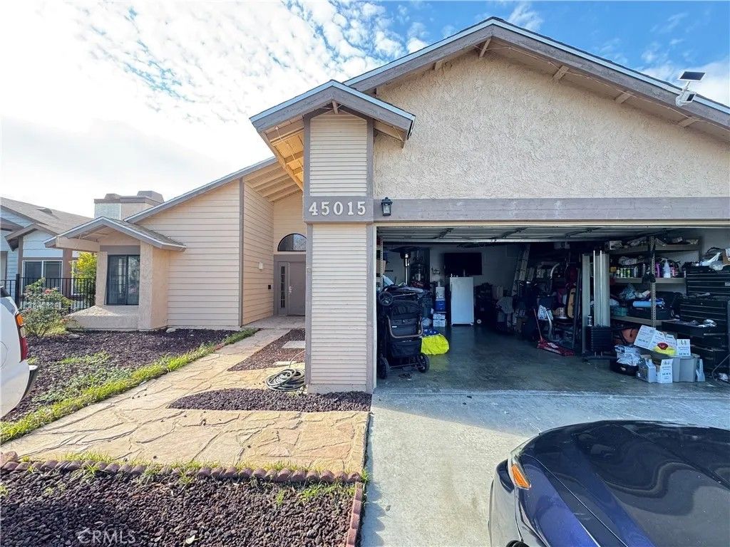 Photo of 45015 Denmore Avenue, Lancaster, CA 93535 (MLS # SR26007397)