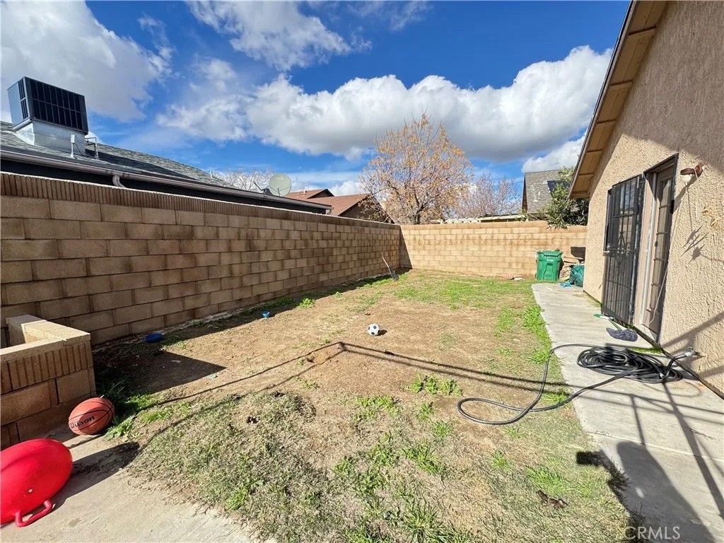 Photo of 45015 Denmore Avenue, Lancaster, CA 93535 (MLS # SR26007397)