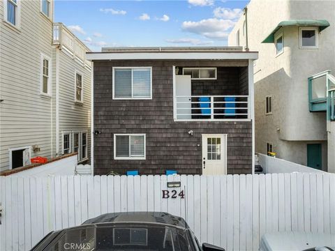 Tiny photo for 24 Surfside Avenue, Surfside, CA 90743 (MLS # NP25235794)