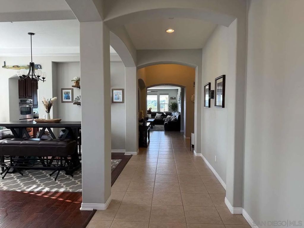 Photo of 2327 Clearcrest Ln, Fallbrook, CA 92028 (MLS # 260002193)
