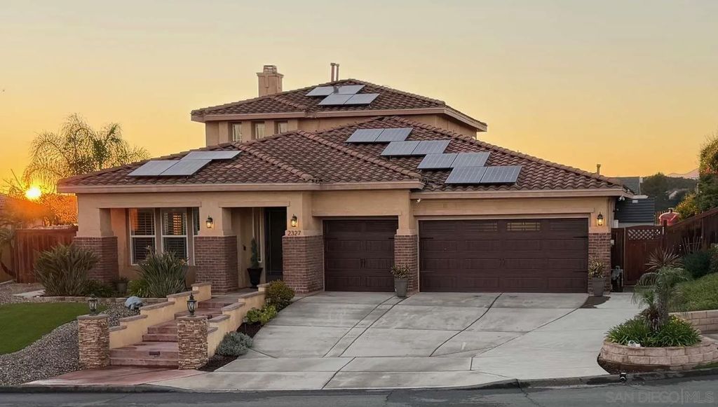 Photo of 2327 Clearcrest Ln, Fallbrook, CA 92028 (MLS # 260002193)