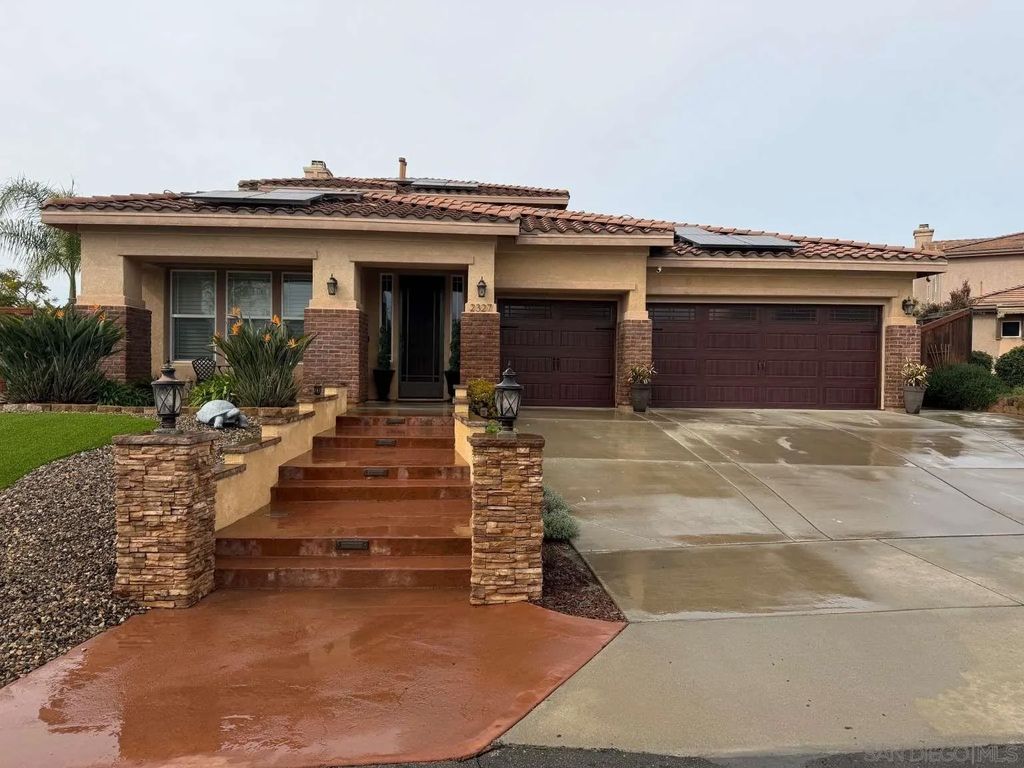 Photo of 2327 Clearcrest Ln, Fallbrook, CA 92028 (MLS # 260002193)