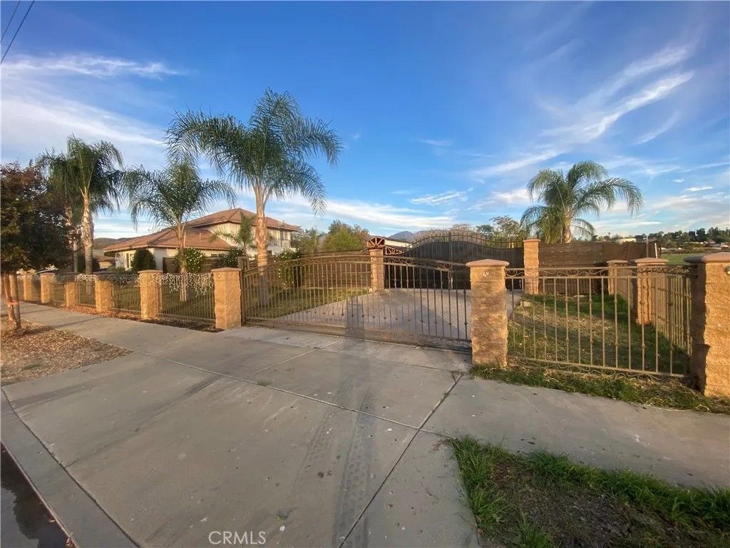 Photo of 12383 12th, Yucaipa, CA 92399 (MLS # IG25279218)