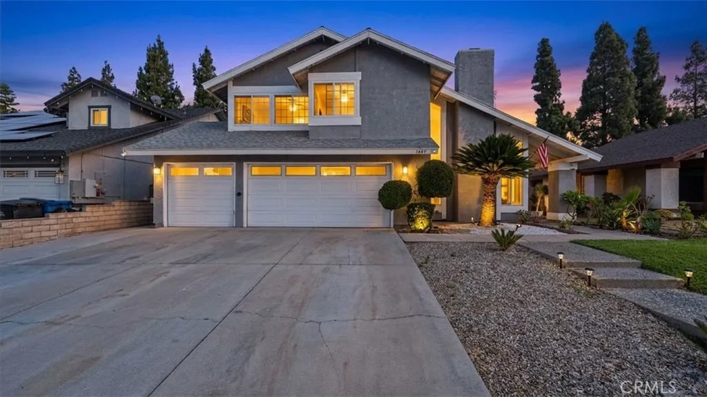 1445 E Bermuda Dunes
