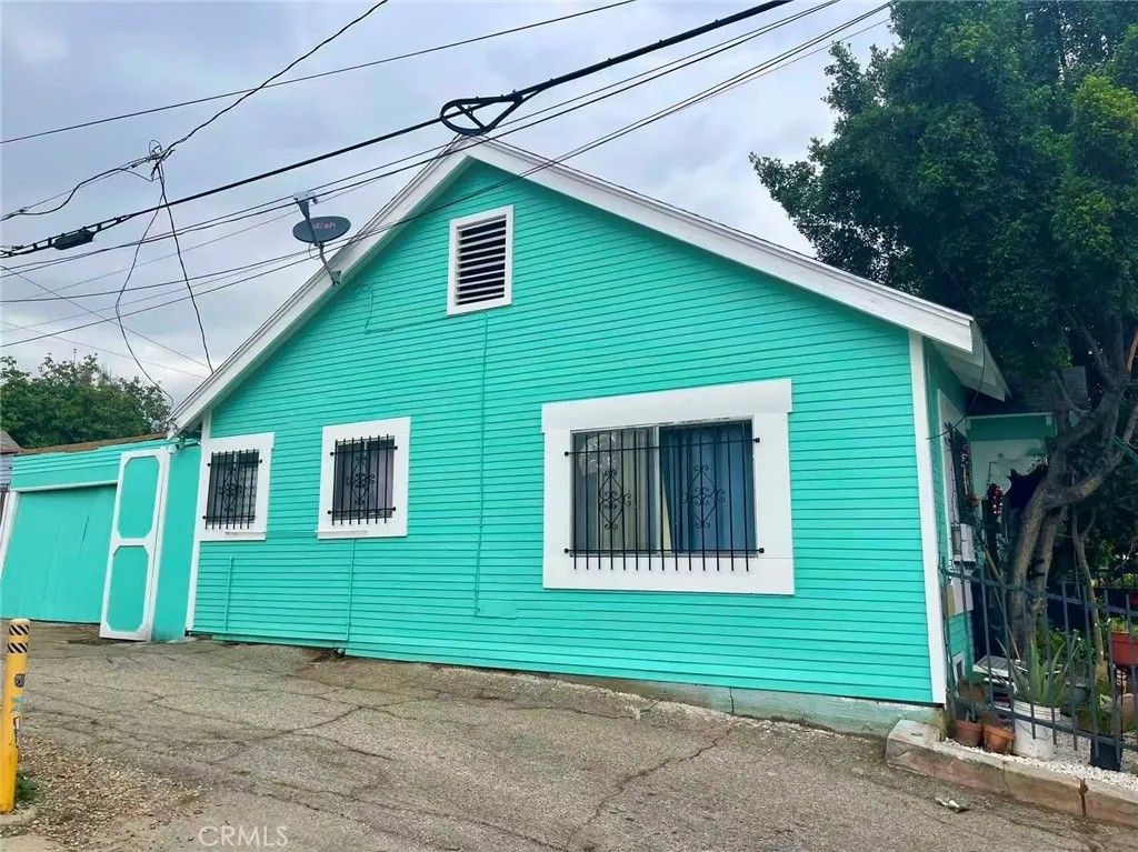 Photo of 305 S Mott St, Los Angeles, CA 90033 (MLS # TR26020936)