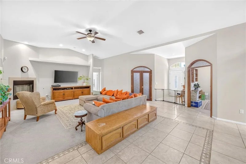 26760 Cinch