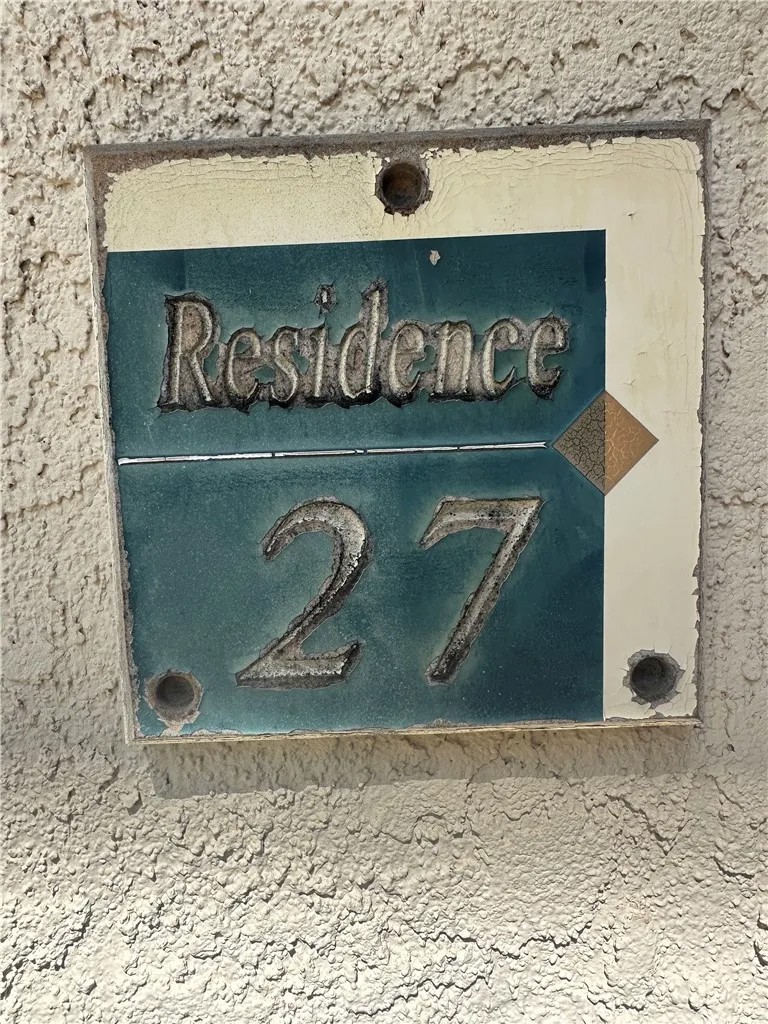 1620 N San Fernando 27