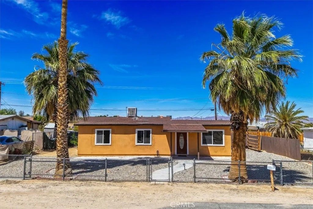 Photo of 74076 Casita Dr, 29 Palms, CA 92277 (MLS # JT26089598)