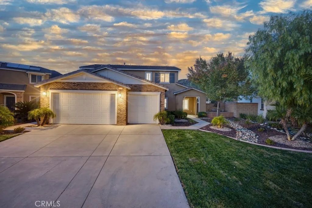 Photo of 36228 Pursh Dr, Lake Elsinore, CA 92532 (MLS # SW25269346)