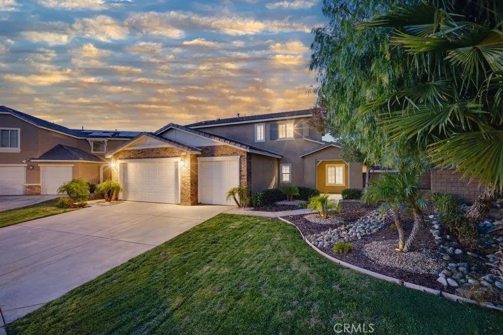 Photo of 36228 Pursh Dr, Lake Elsinore, CA 92532 (MLS # SW25269346)