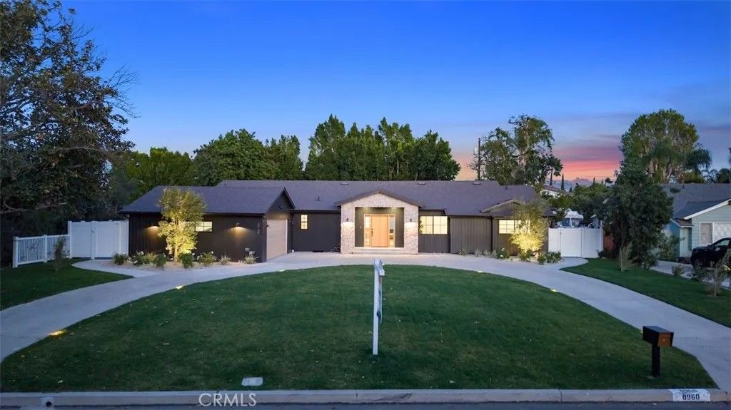 Photo of 8960 Oak Park Avenue, Northridge, CA 91325 (MLS # GD26065896)