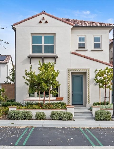 Photo of 112 Sunnyside, Irvine, CA 92618 (MLS # OC26015370)