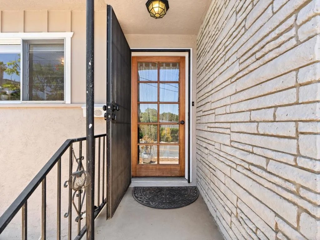 7921 Cinnabar Drive