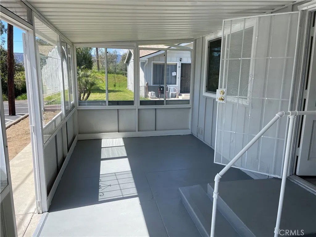 150 E Lakeshore Drive 82