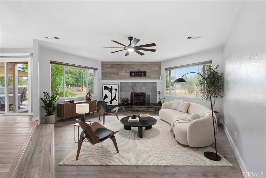 8567 Winona Way