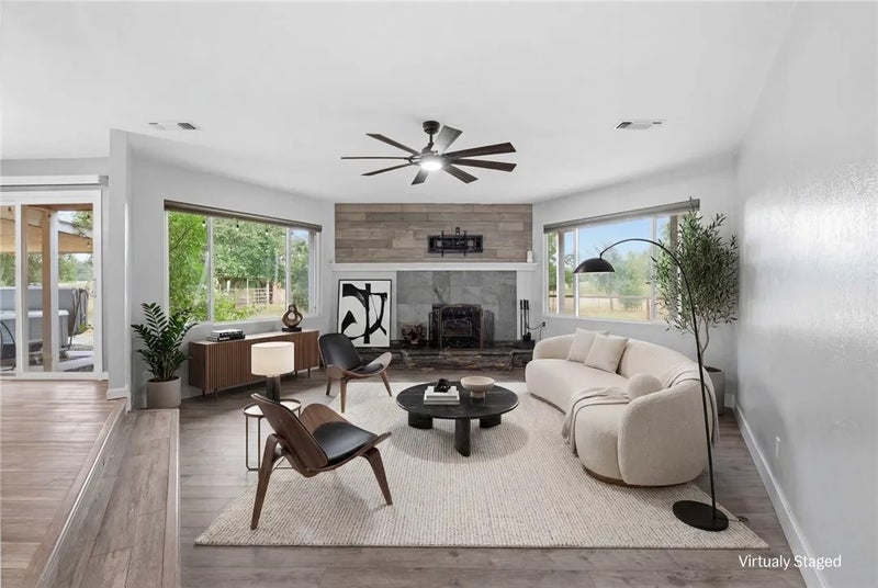 8567 Winona Way