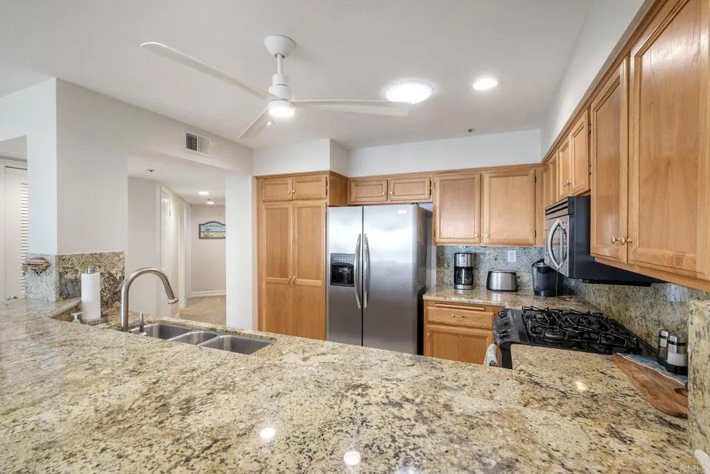 400 N Pacific St 314