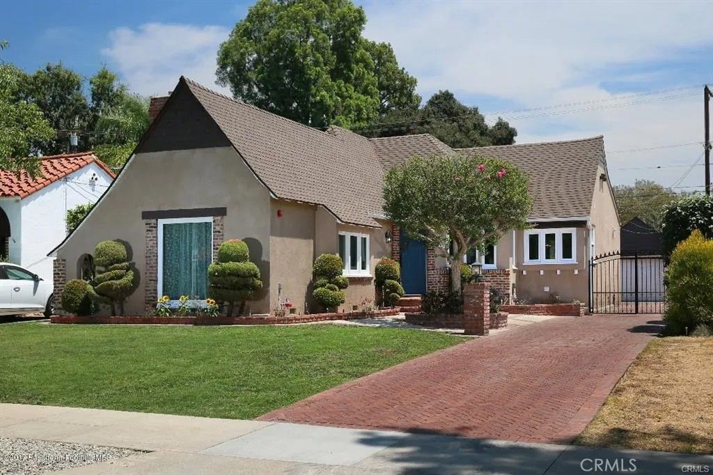 Photo of 338 N Story Place, Alhambra, CA 91801 (MLS # TR25268010)