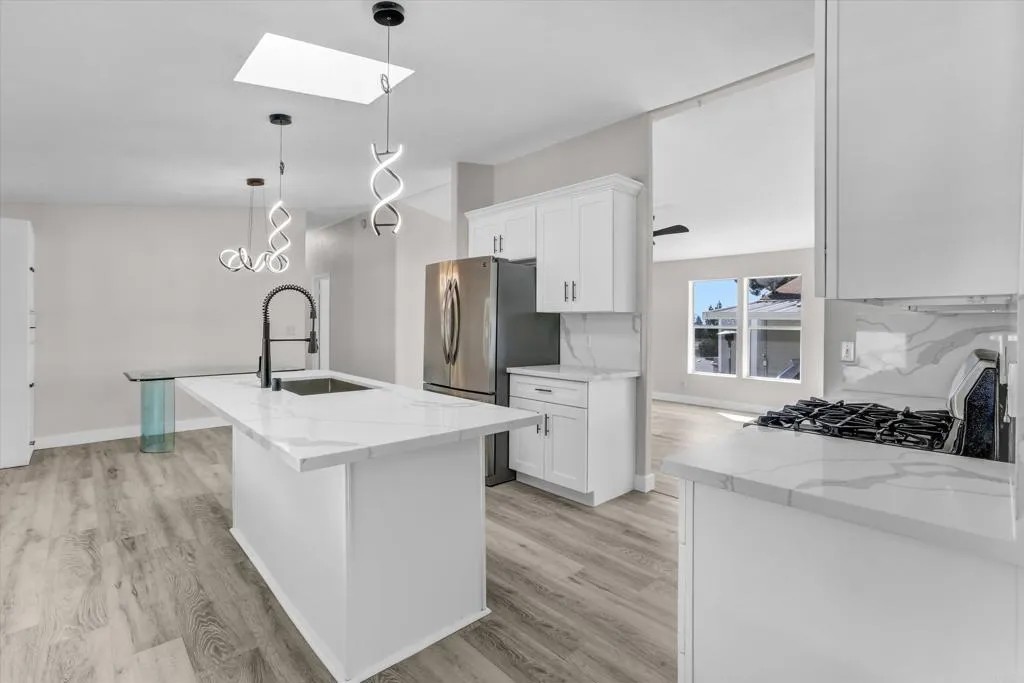 12970 Highway 8 Business 93