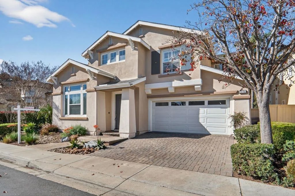 2776 W Canyon Avenue