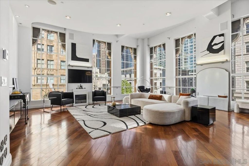 Photo of 950 6Th Ave #432, San Diego, CA 92101 (MLS # 260004292)