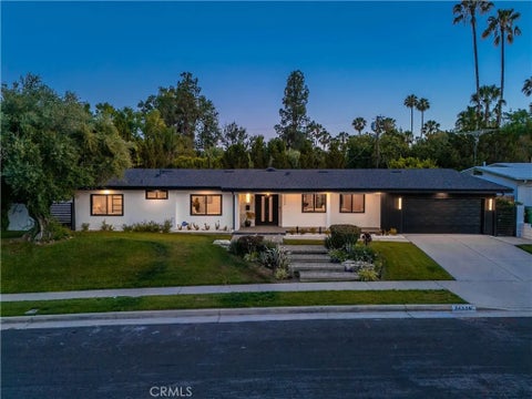 Photo of 24320 Bessemer ST, Woodland Hills, CA 91367 (MLS # SR26181701)