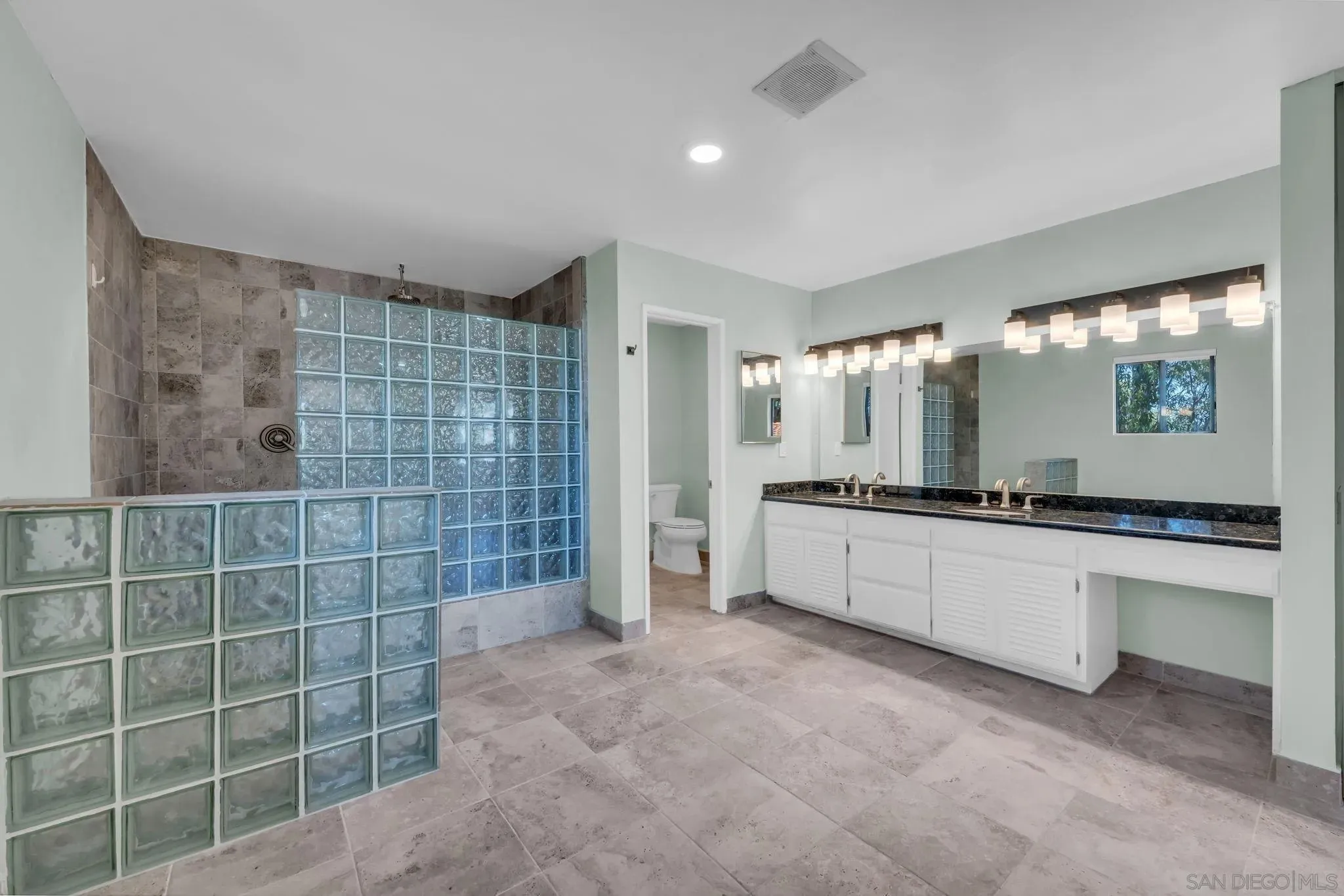 La Mesa, California 91941, United States, 6 Bedrooms Bedrooms, ,3 BathroomsBathrooms,Residential,Active,185486