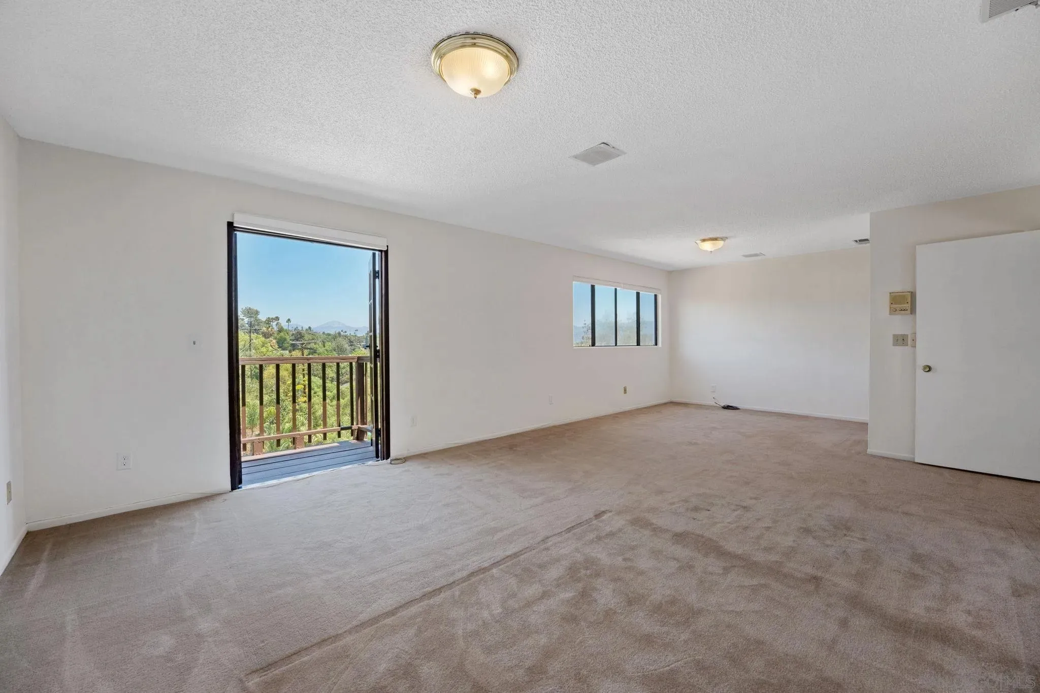 La Mesa, California 91941, United States, 6 Bedrooms Bedrooms, ,3 BathroomsBathrooms,Residential,Active,185486