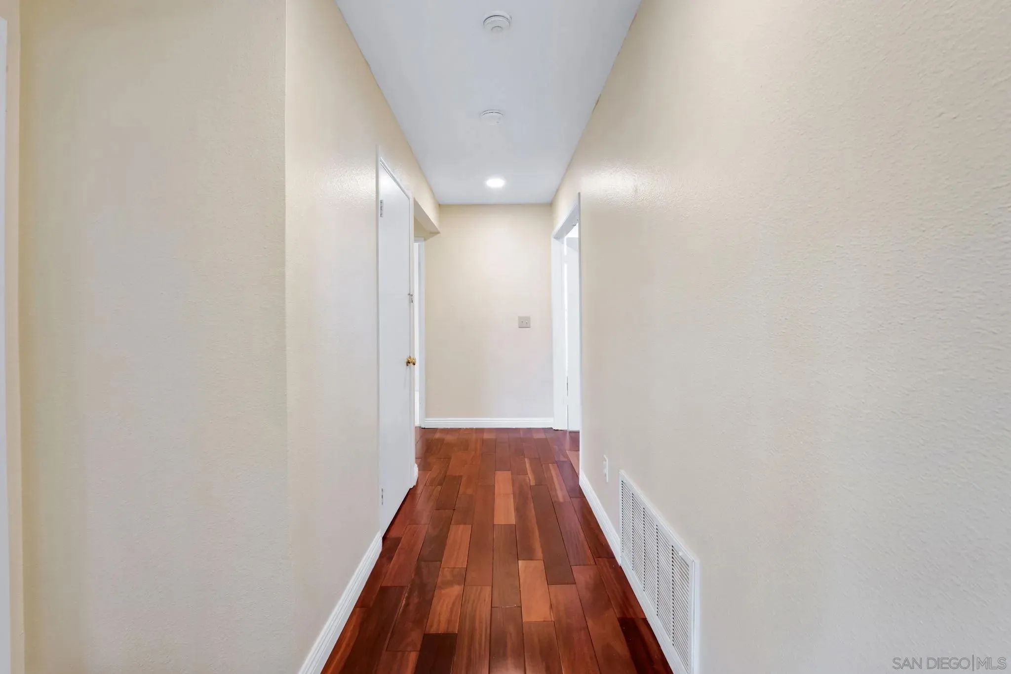 La Mesa, California 91941, United States, 6 Bedrooms Bedrooms, ,3 BathroomsBathrooms,Residential,Active,185486