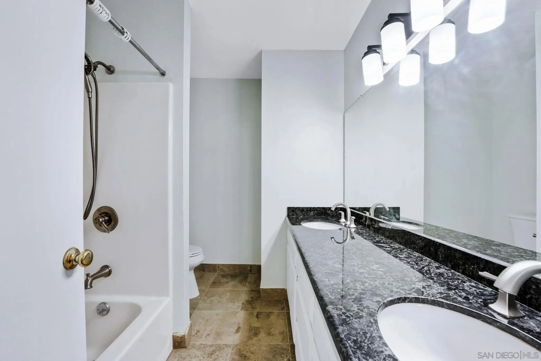 La Mesa, California 91941, United States, 6 Bedrooms Bedrooms, ,3 BathroomsBathrooms,Residential,Active,185486