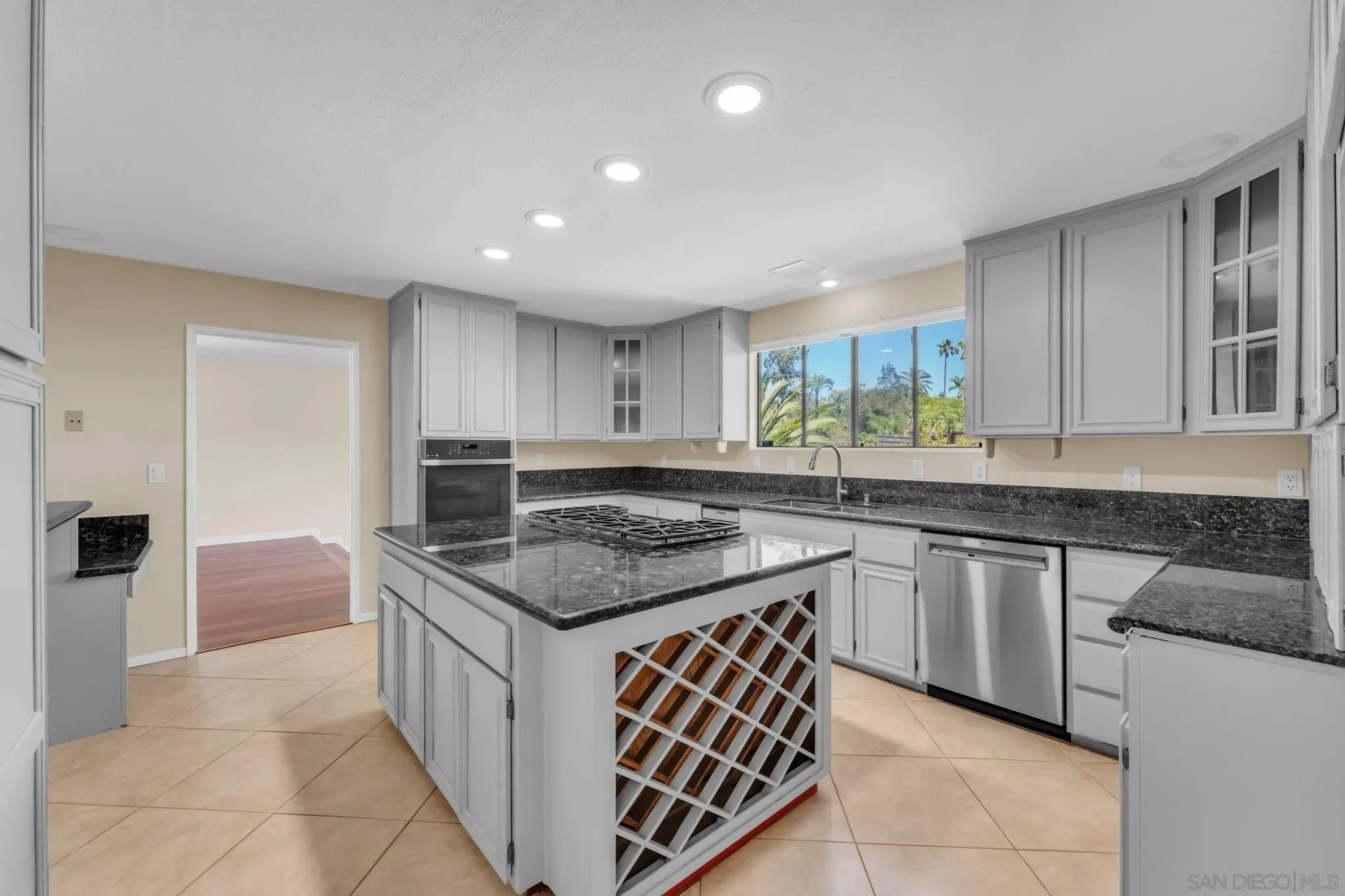 La Mesa, California 91941, United States, 6 Bedrooms Bedrooms, ,3 BathroomsBathrooms,Residential,Active,185486