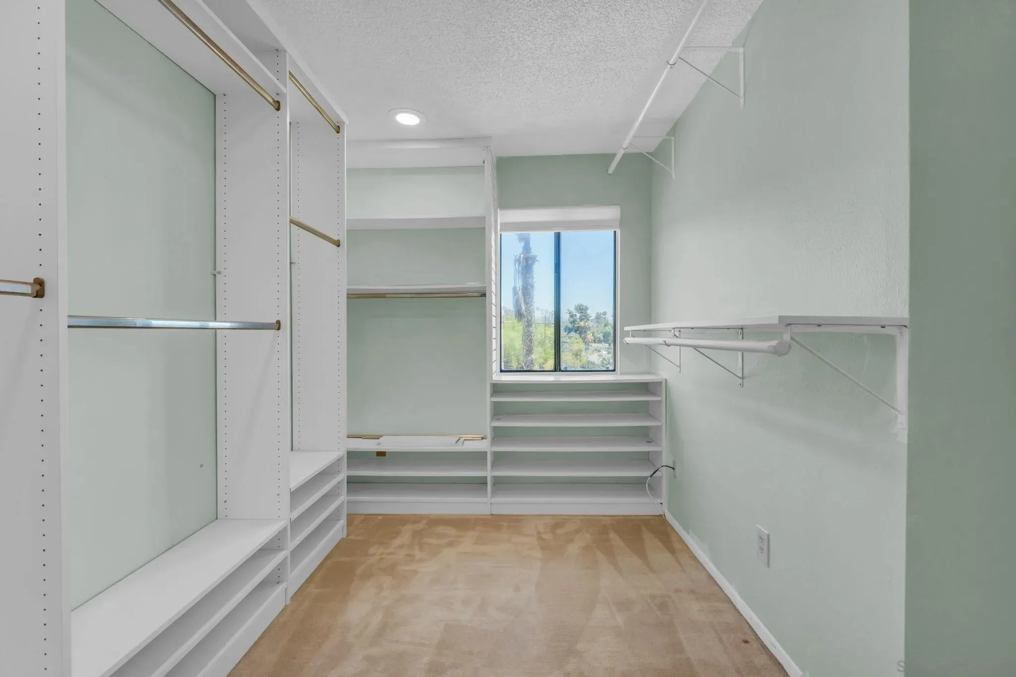 La Mesa, California 91941, United States, 6 Bedrooms Bedrooms, ,3 BathroomsBathrooms,Residential,Active,185486