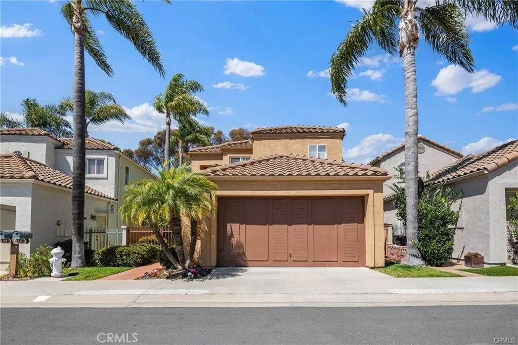 Photo of 14 Imperatrice, Dana Point, CA 92629 (MLS # OC26178980)