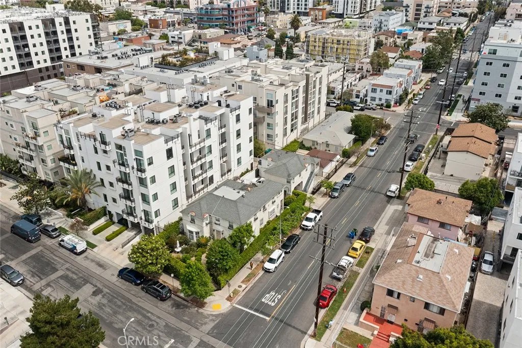 1056 S Serrano