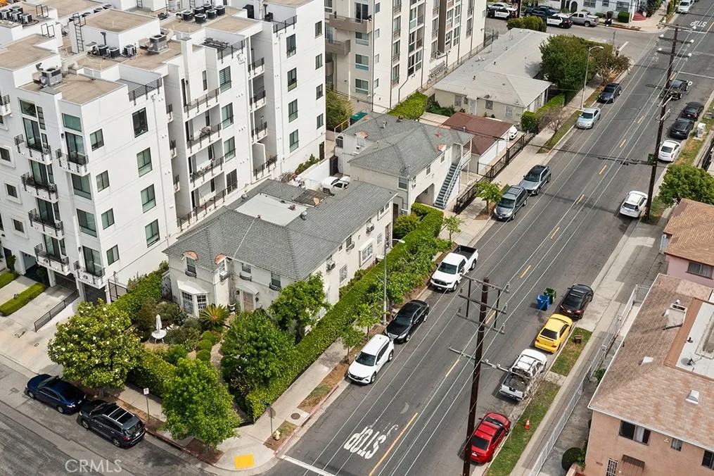 1056 S Serrano