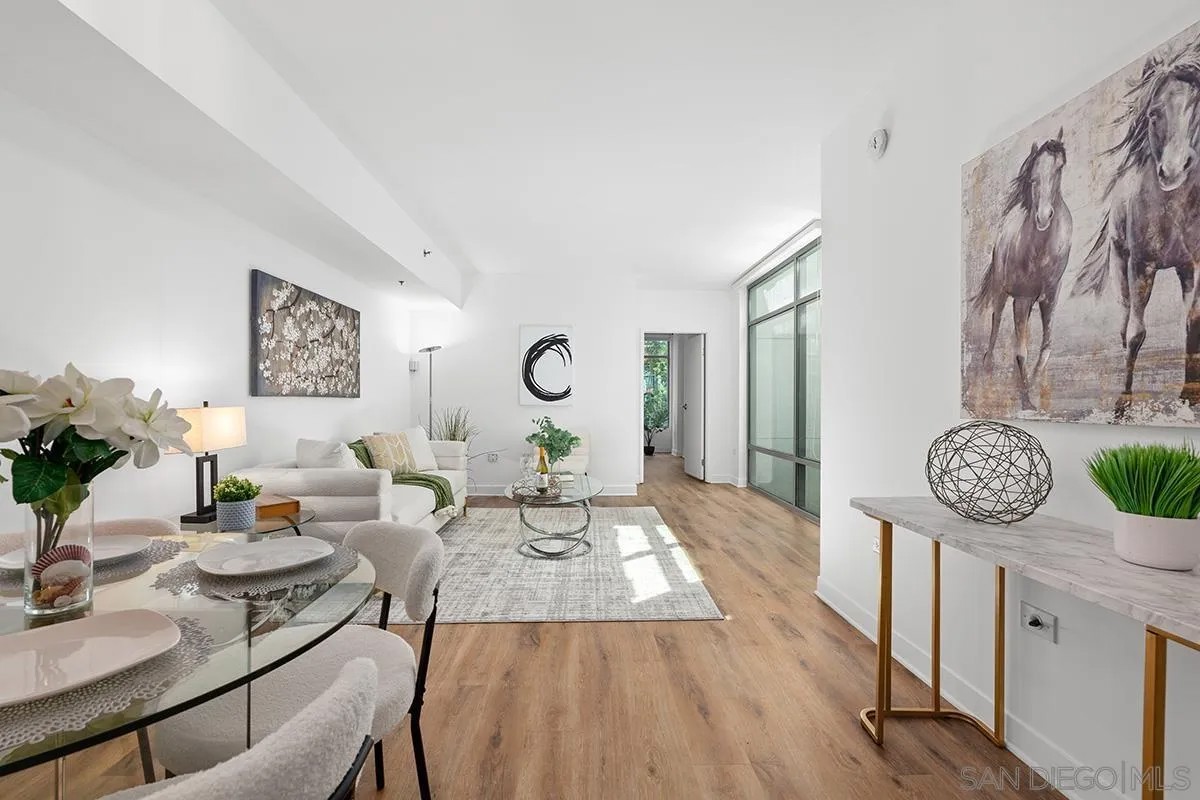 425 W Beech Street 303