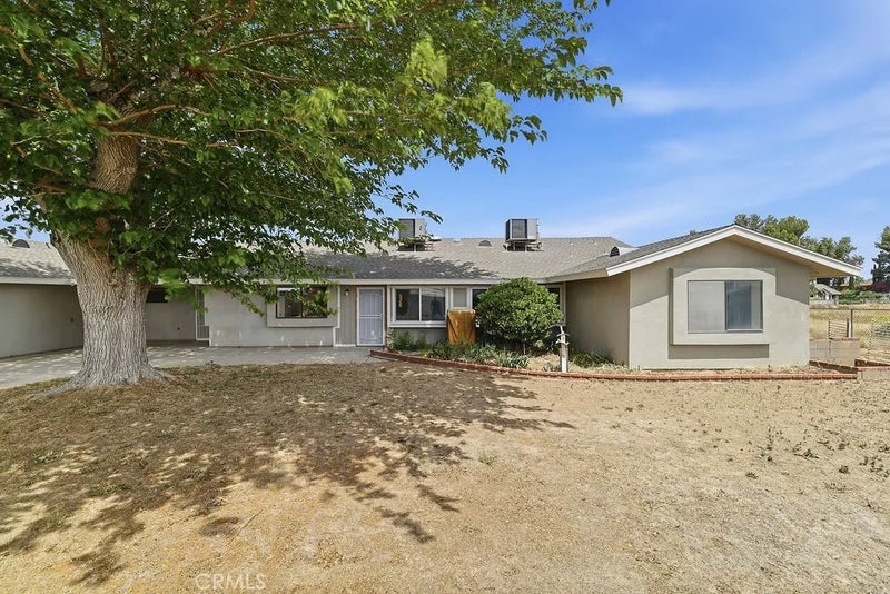 2350 W Avenue M8