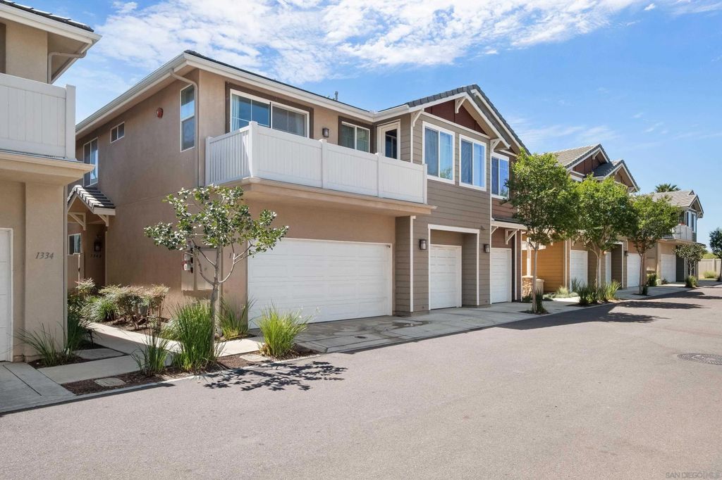 Photo of 1340 Shoshone Falls, Ramona, CA 92065 (MLS # 260008279)