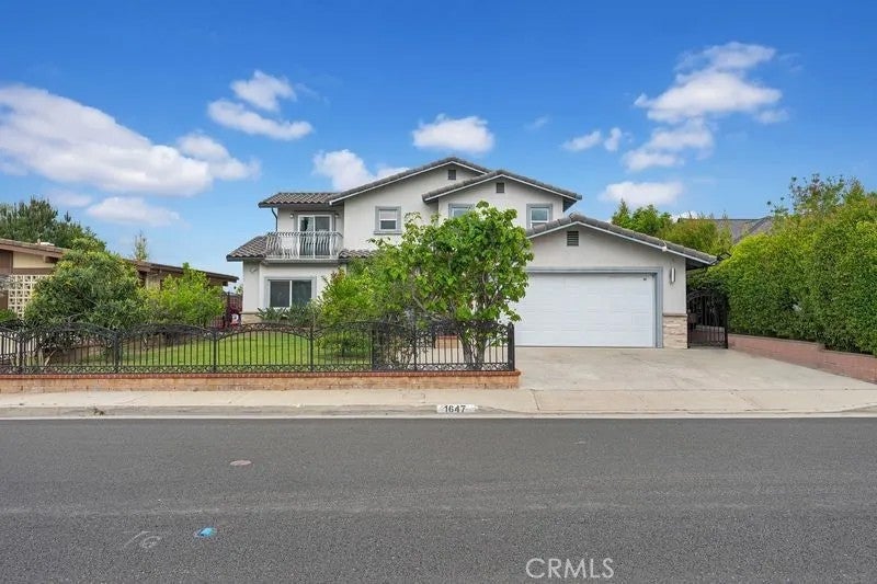 1647 Arriba Dr