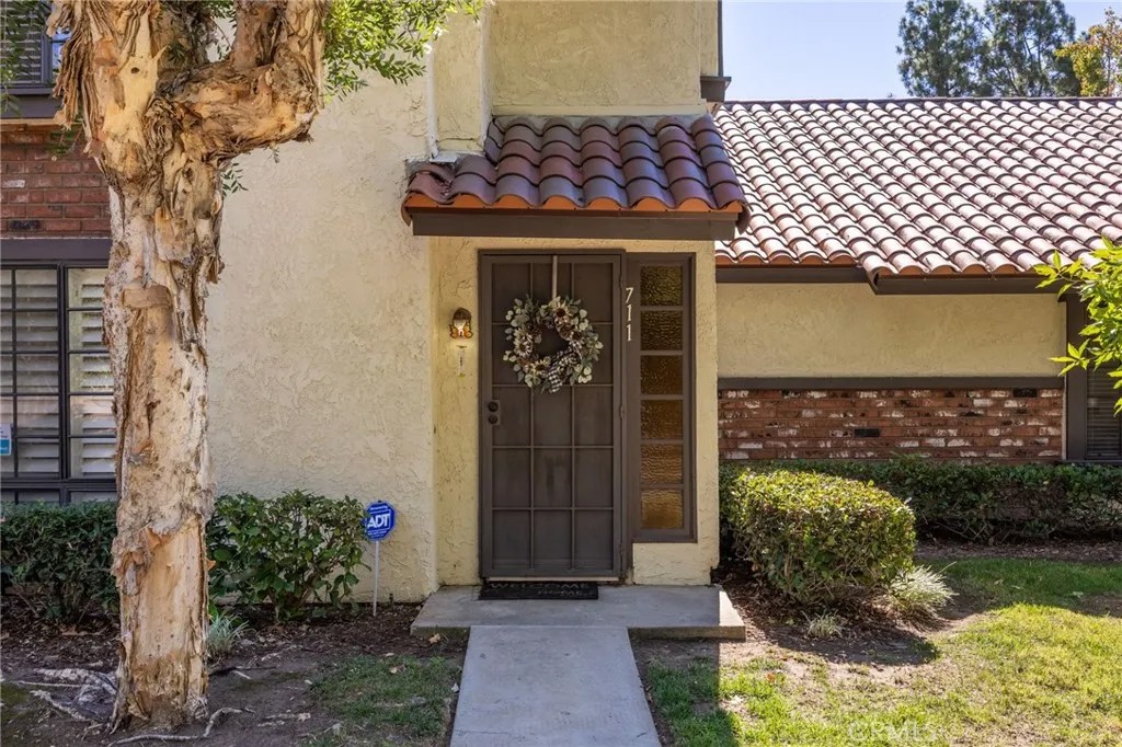 711 Santa Rosa Court