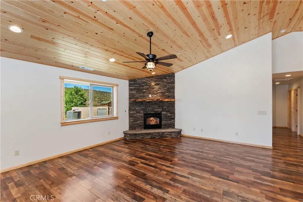 878 Fir Lane