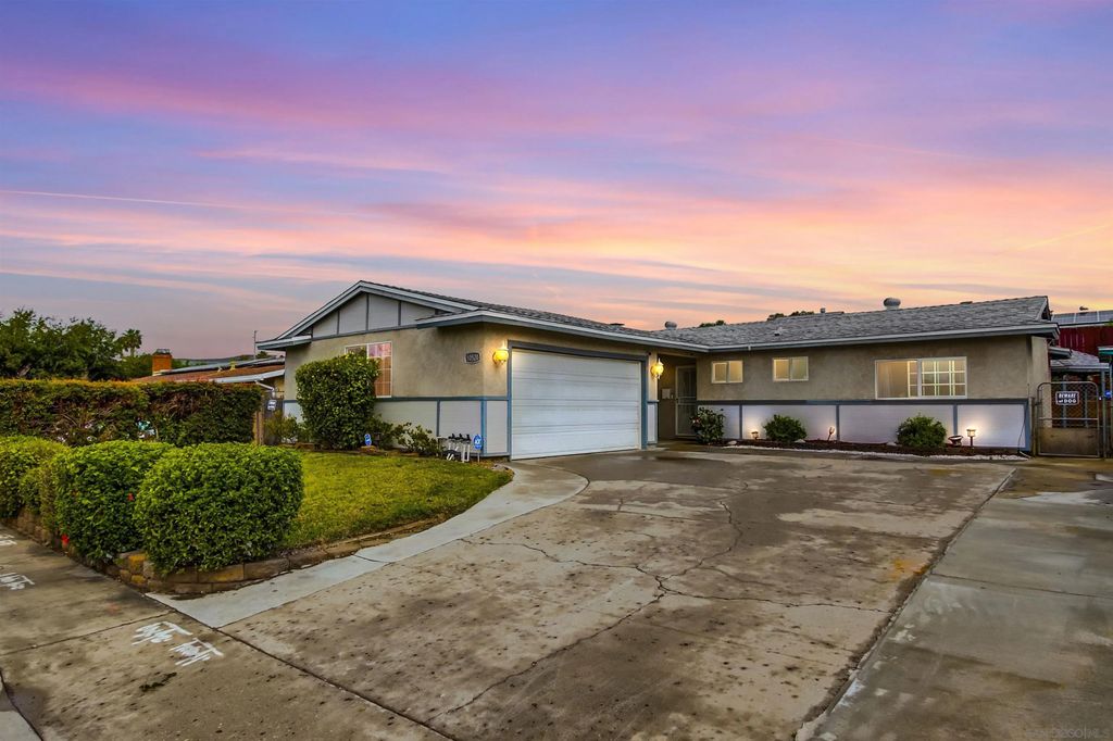 Photo of 10520 El Nopal, Santee, CA 92071 (MLS # 250039719)