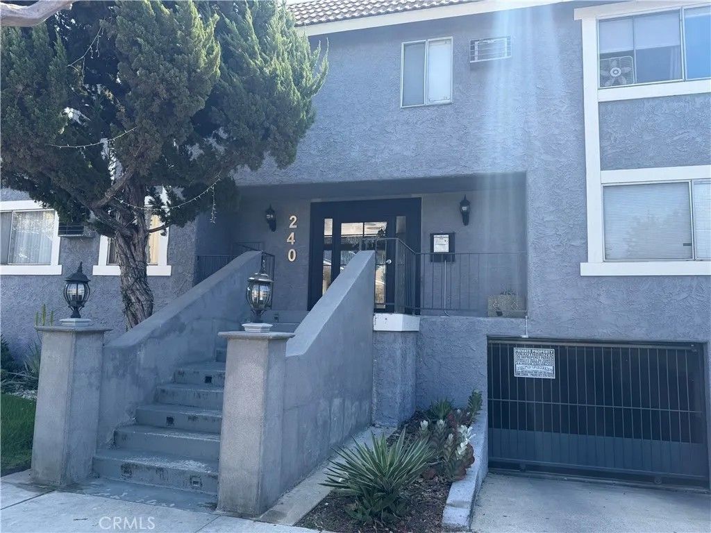 Photo of 240 W Verdugo Ave, Burbank, CA 91502 (MLS # BB26066179)