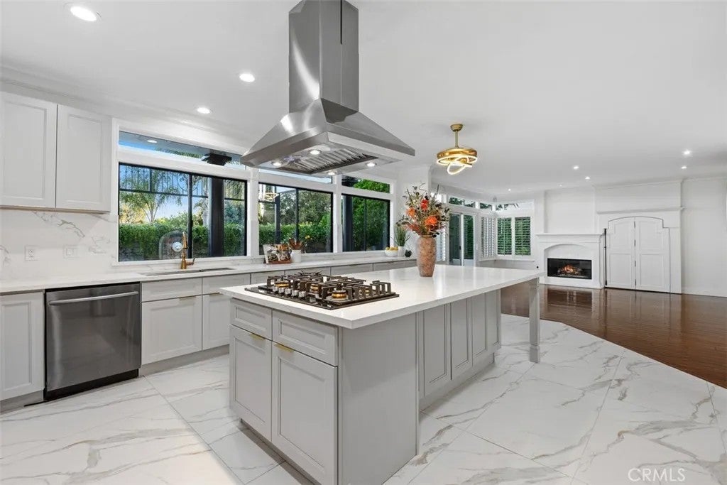 Photo of 25462 Evans Pointe, Dana Point, CA 92629 (MLS # OC26108637)