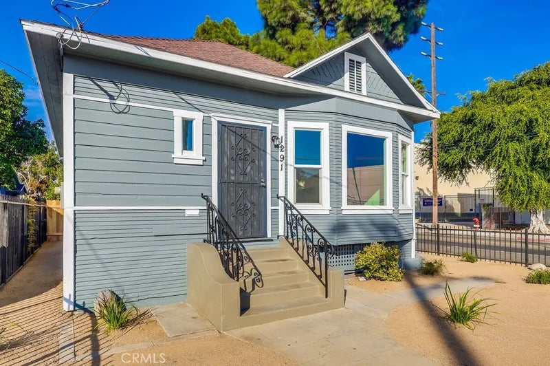 1291 E 40th
