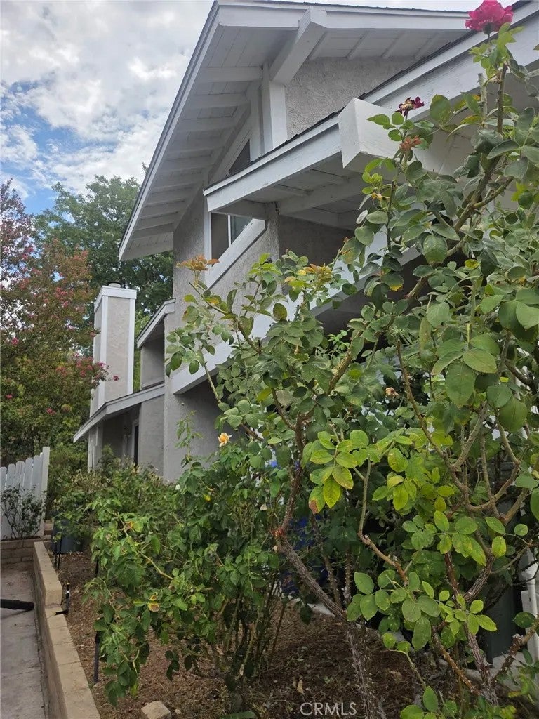 25255 Avenida Dorena