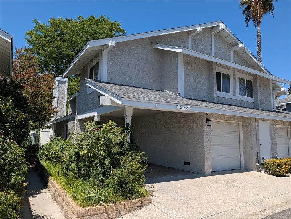25255 Avenida Dorena