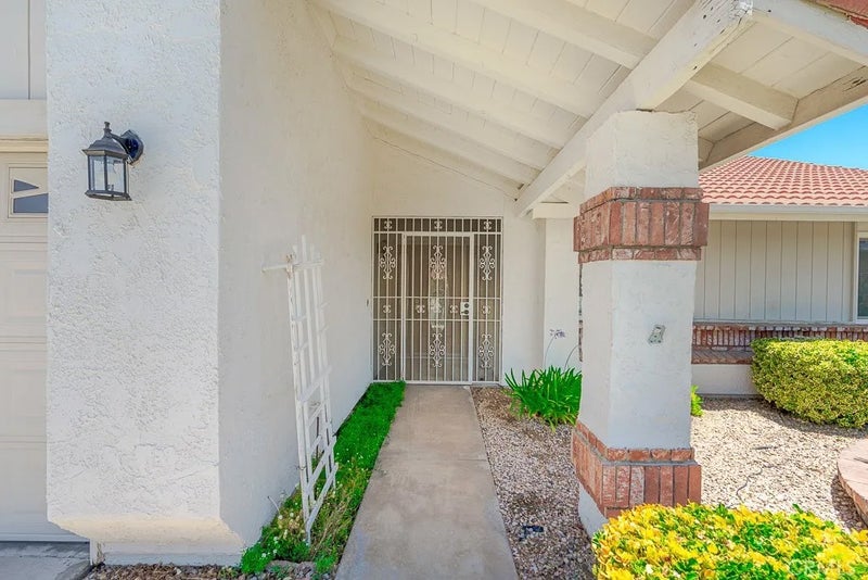 1348 Pepper Tree