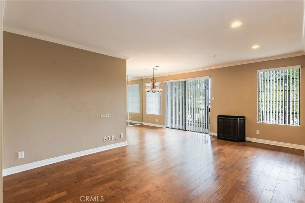 2559 Plaza Del Amo 201